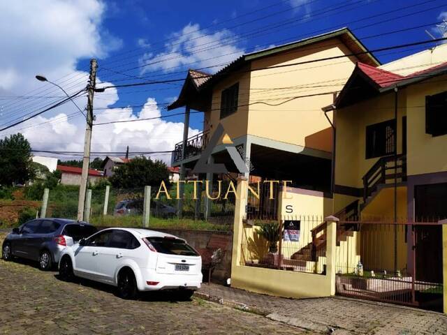 Sobrado para Venda em Caxias do Sul - 2
