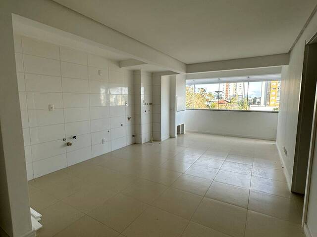 Apartamento para Venda em Caxias do Sul - 2