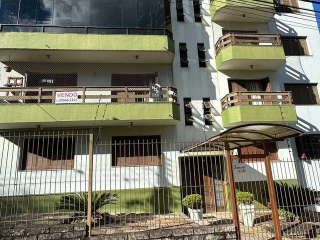 Apartamento para Venda em Caxias do Sul - 2