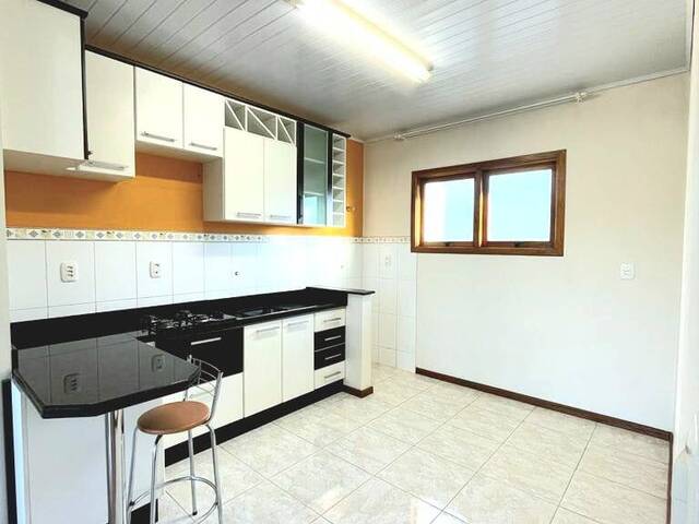 Sobrado para Venda em Caxias do Sul - 2