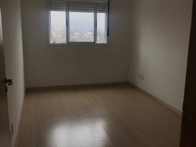 Apartamento para Venda em Caxias do Sul - 4