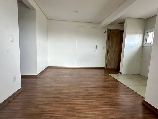 Apartamento para Venda em Caxias do Sul - 3