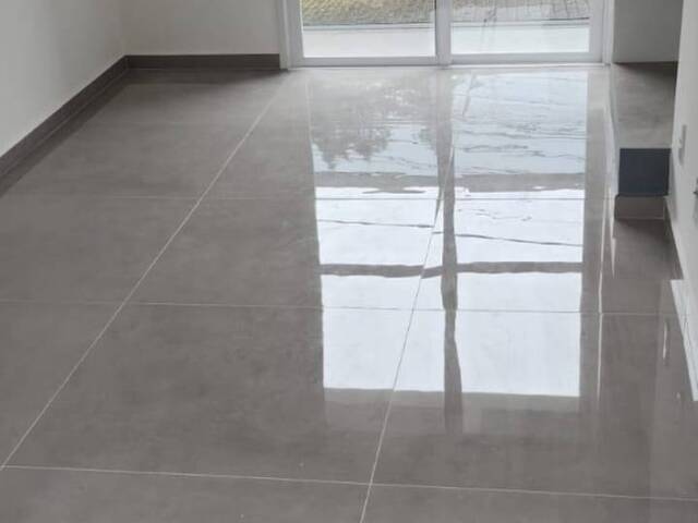 Sobrado para Venda em Caxias do Sul - 4