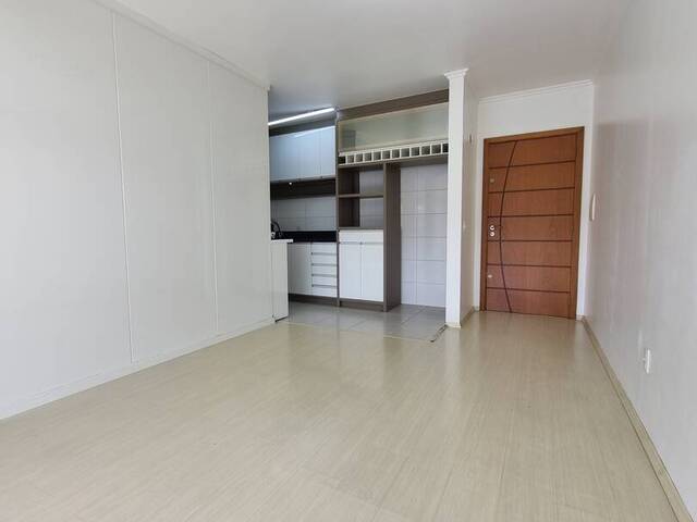 Apartamento para Venda em Caxias do Sul - 5