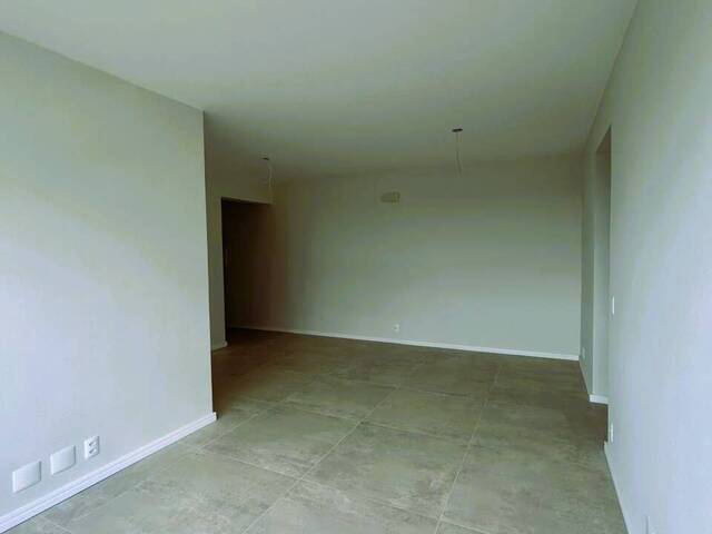 Apartamento para Venda em Caxias do Sul - 4