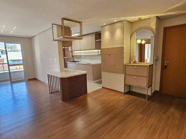 Apartamento para Venda em Caxias do Sul - 2