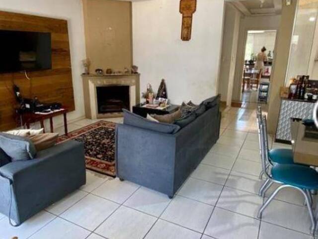 Sobrado para Venda em Caxias do Sul - 2