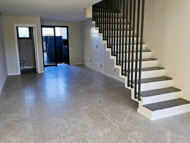 Sobrado para Venda em Caxias do Sul - 5