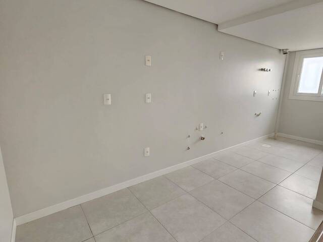Apartamento para Venda em Caxias do Sul - 3
